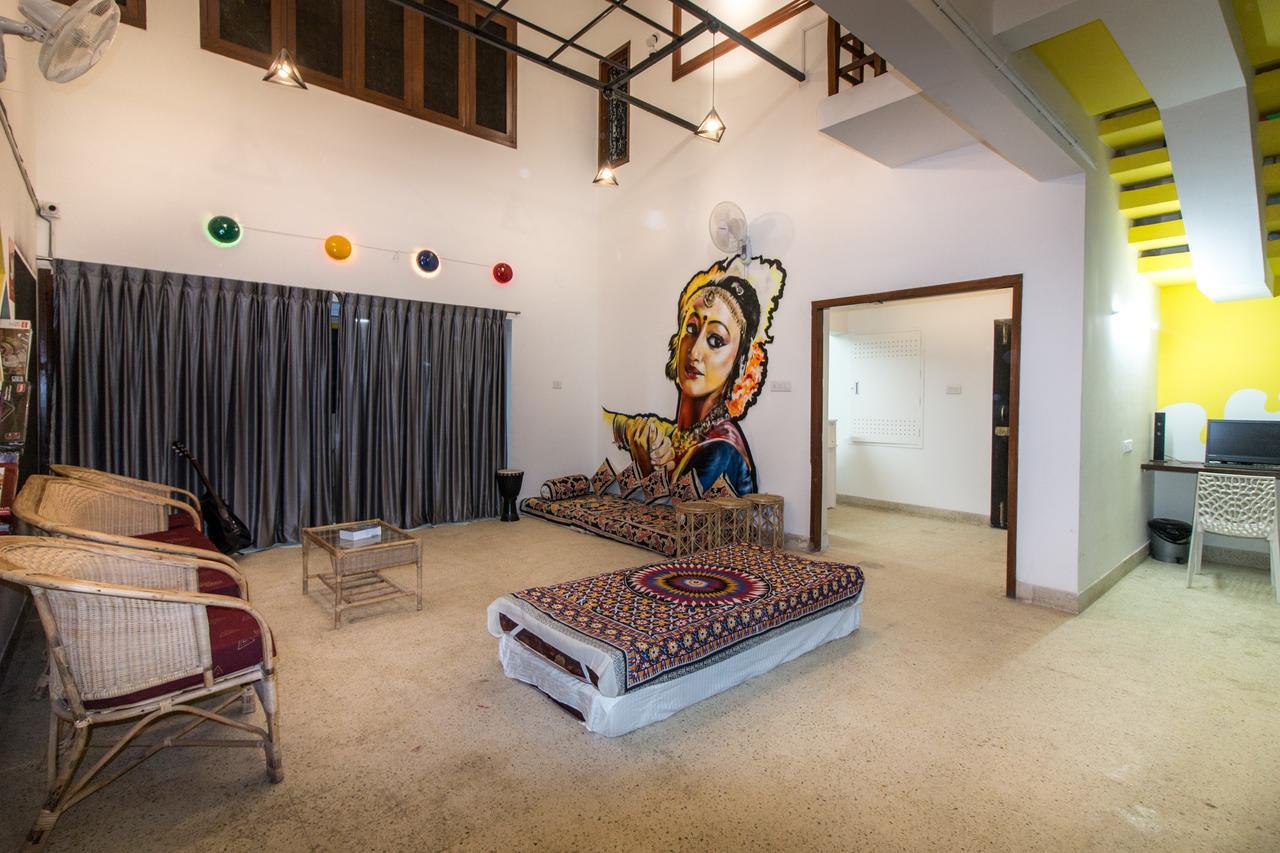 Backpacker Panda Bengaluru Hostel Bagian luar foto